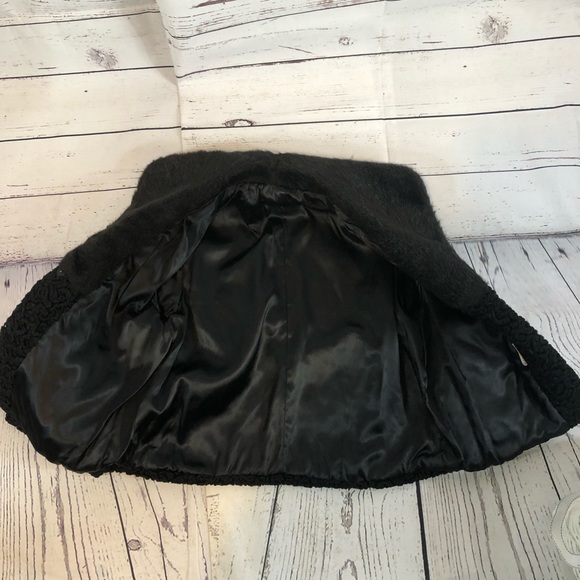 Vintage Persian coat in black with fur size medium - Picture 17 of 17